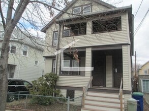 Building Photo - 32 Irvington Rd