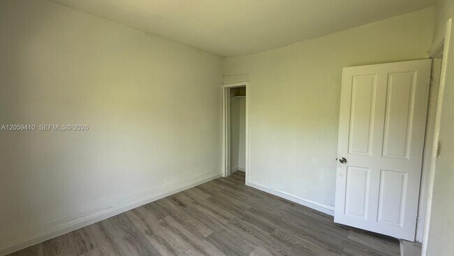 Building Photo - 836 NW 29th Terrace