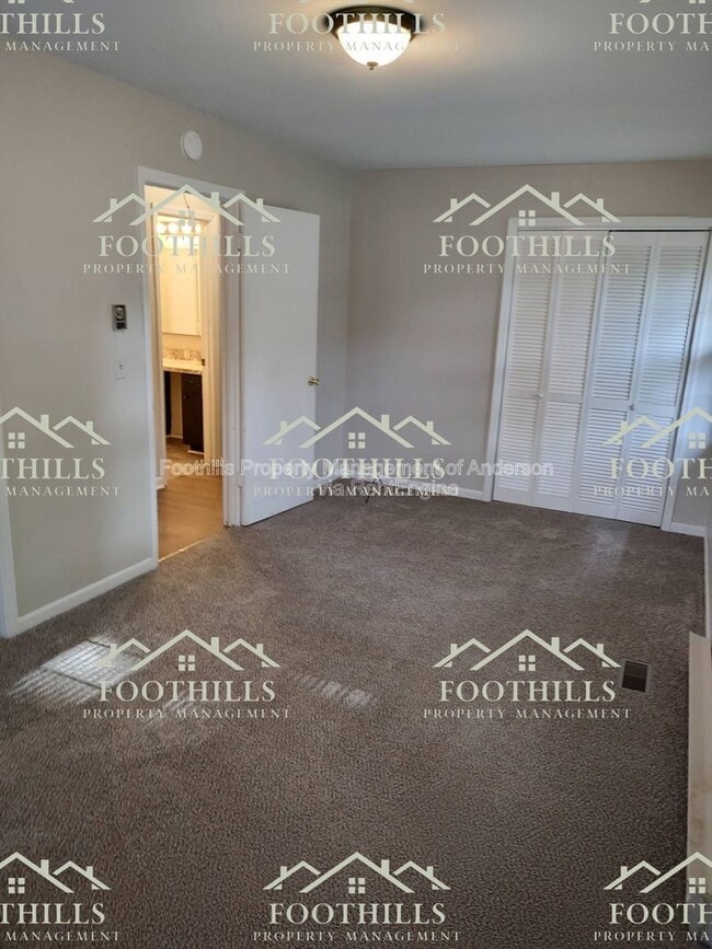 Building Photo - 223 Mulberry Ave