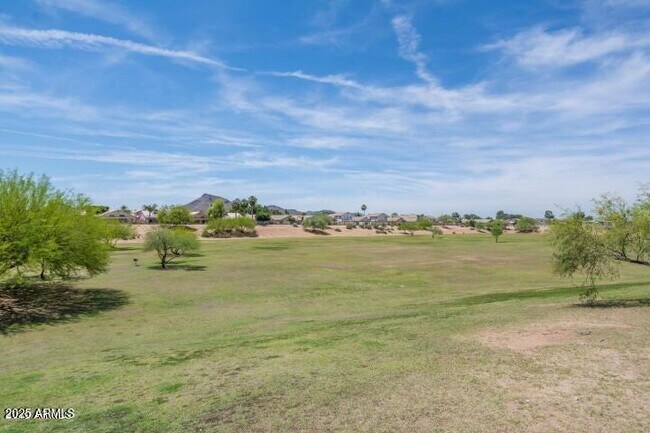 Building Photo - 2515 E Villa Maria Dr