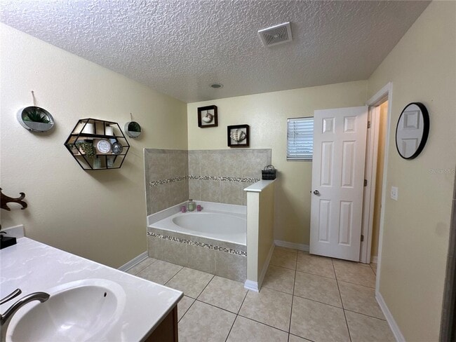 Building Photo - 5313 Sunset Canyon Dr