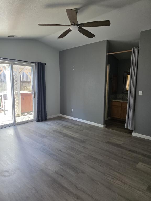 Building Photo - 209 SE Liberty Dr