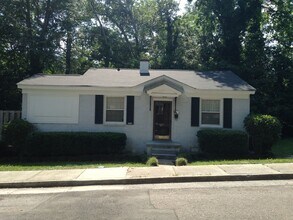 Building Photo - 601 Elm Ave