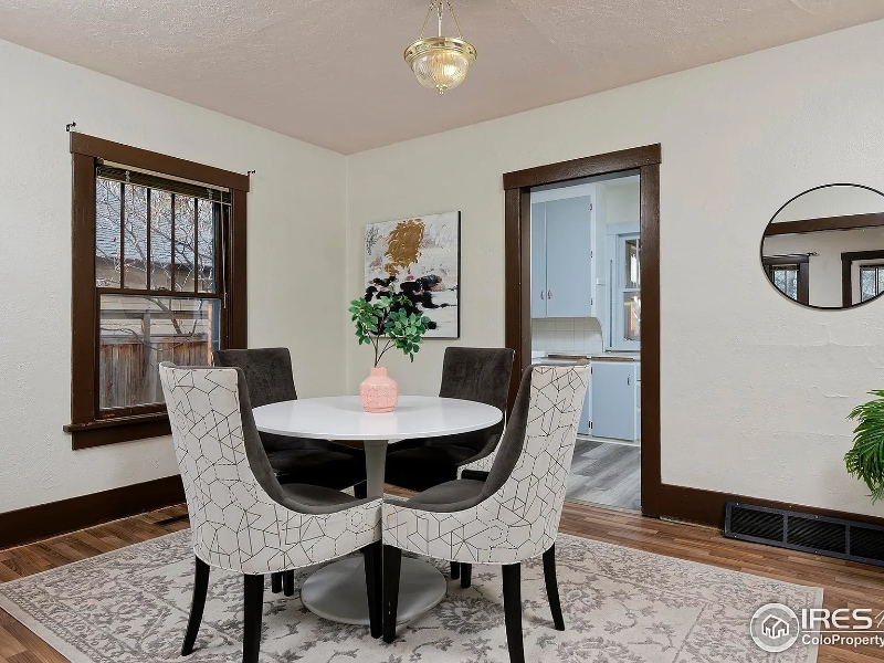 Building Photo - 335 Park St