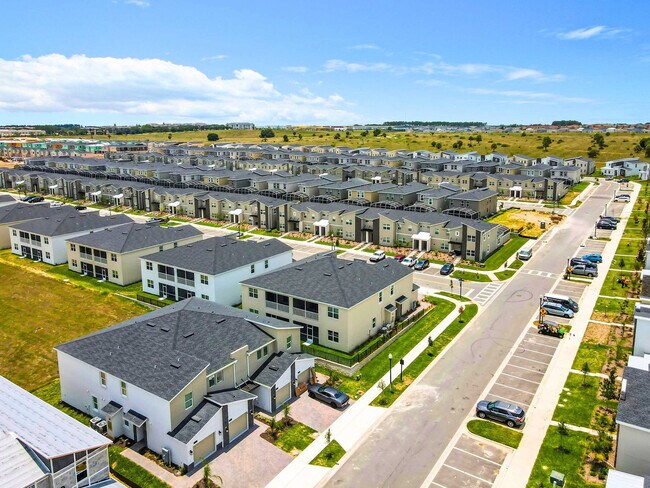 Building Photo - 9338 Sommerset Hills Dr