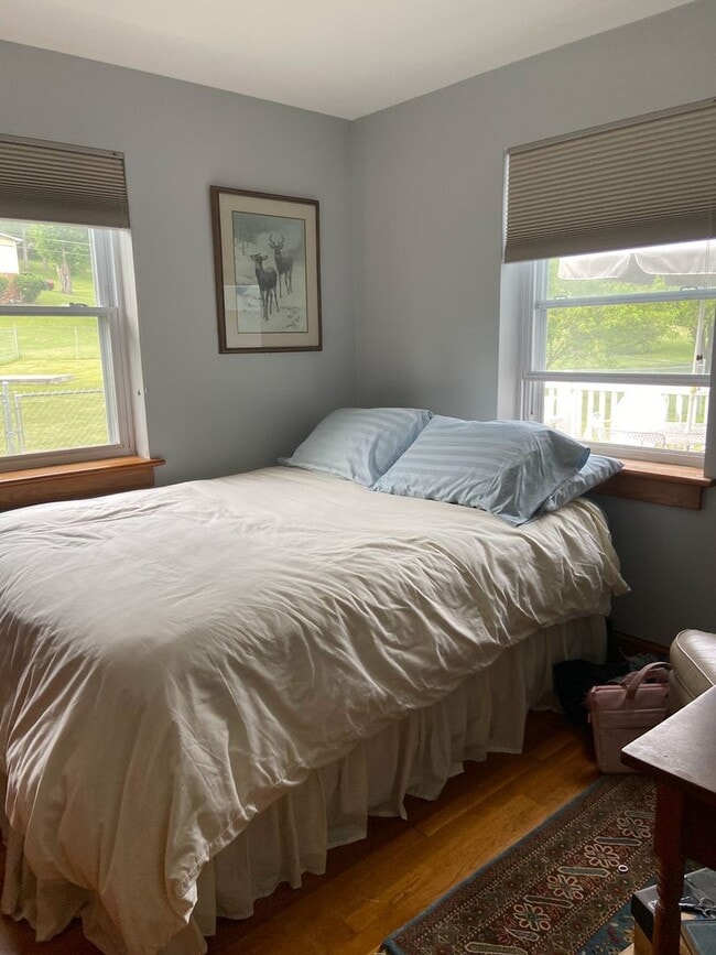 Building Photo - Beautiful 3 Bedroom / 2 Bathroom Home – Marion, VA – $1,600/Month