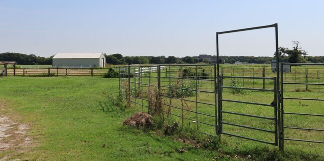 Building Photo - 5700 FM 424-