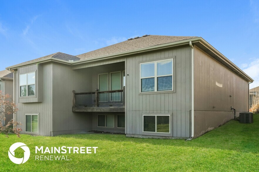 Building Photo - 203 NE Katie Ct