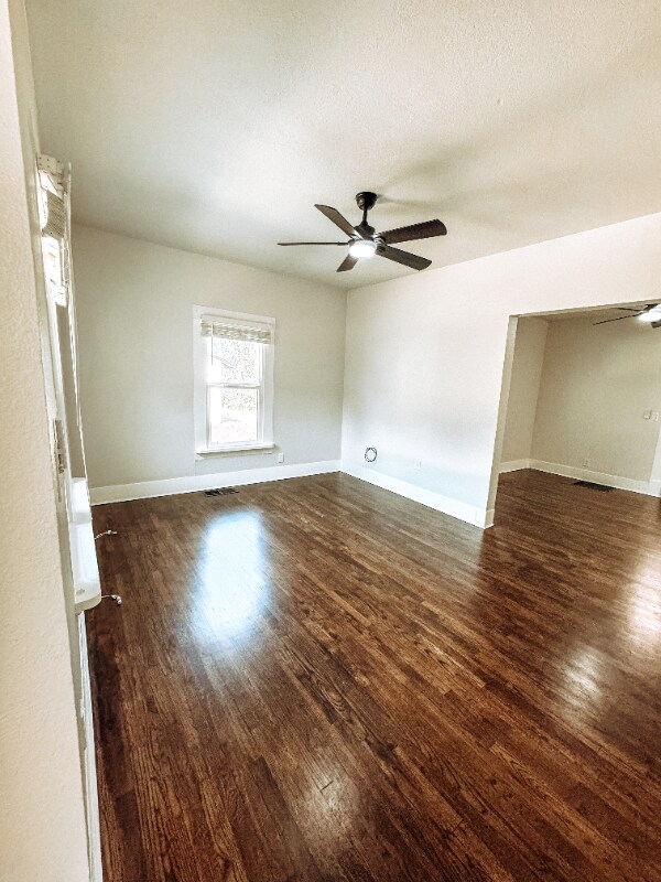 Building Photo - 309 N Dubellette St