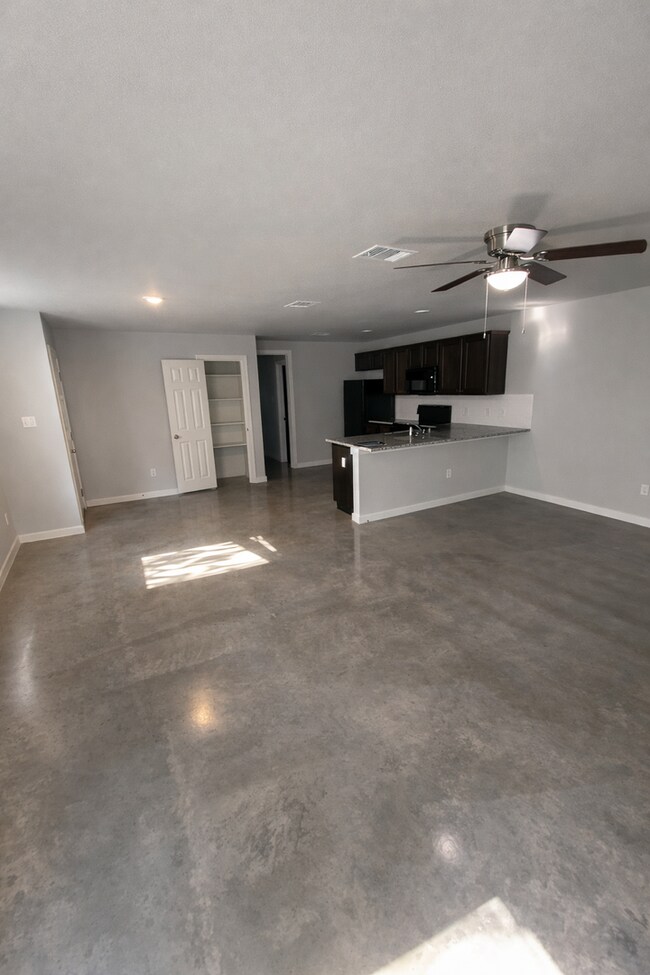 Building Photo - 1418 Shoshoni Trail