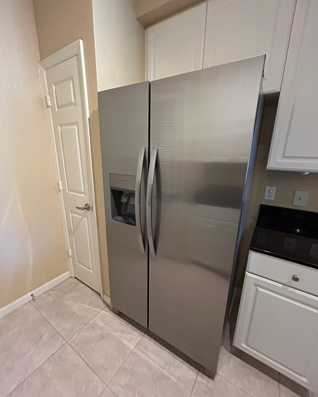 Building Photo - 8539 Gate Pkwy W