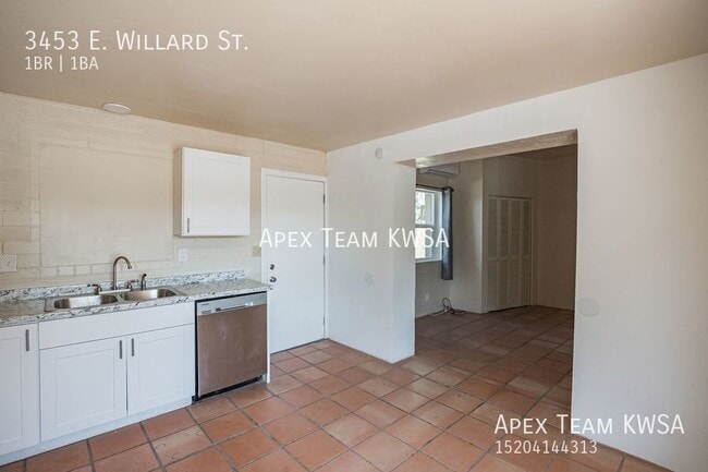 Building Photo - 3453 E Willard St