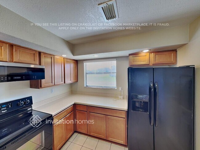 Building Photo - 952 Delano Ct