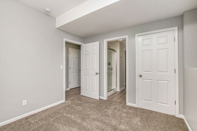 Building Photo - 8325 N Nodaway Ave