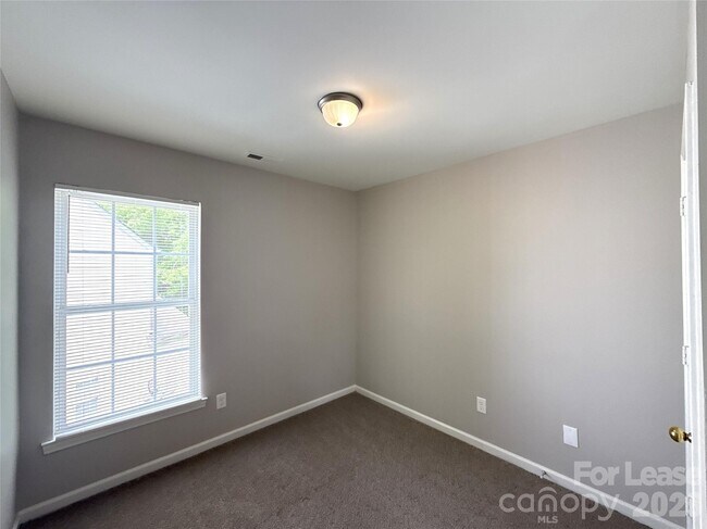 Building Photo - 1207 Joannas Ct