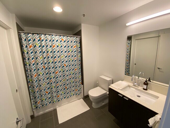Spacious Bathroom - 1788 Clay St