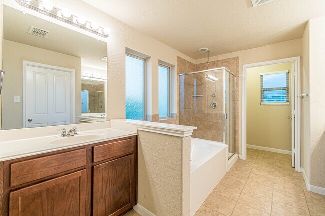 Building Photo - 6802 Fort Bend