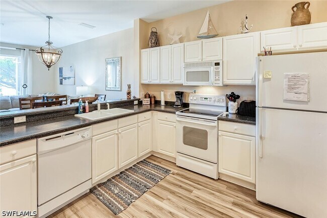 Building Photo - 1080 Hampton Cir