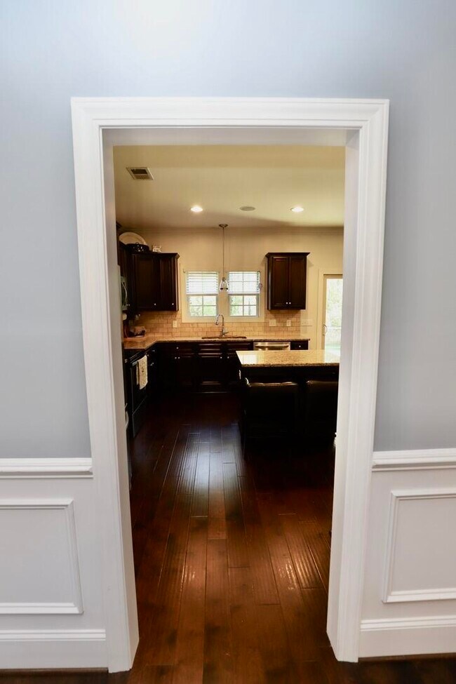 Building Photo - 545 Curlew Cir