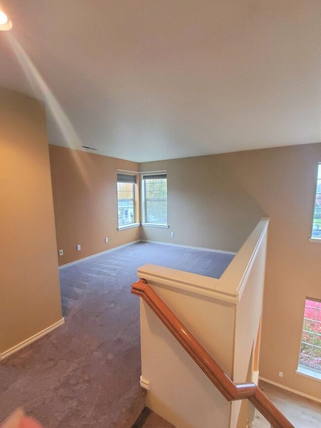 Building Photo - Great Home in Sherwood! Primary Suite on M...