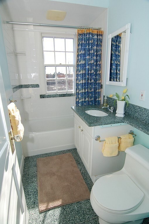 Building Photo - 40 Linnaean St