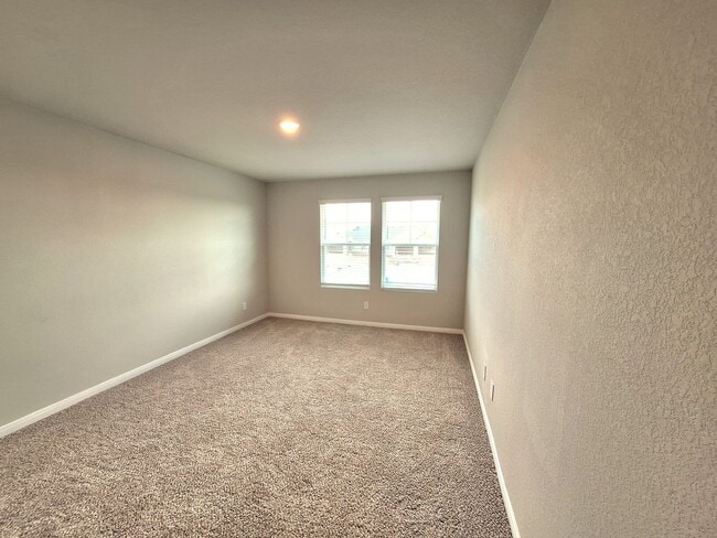 Building Photo - Stunning 4x3 Luxury Duplex in Buda, TX!