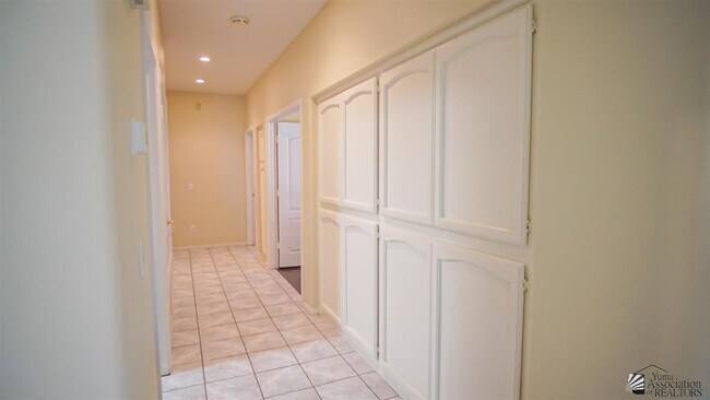 Building Photo - 3376 S 15th Ave