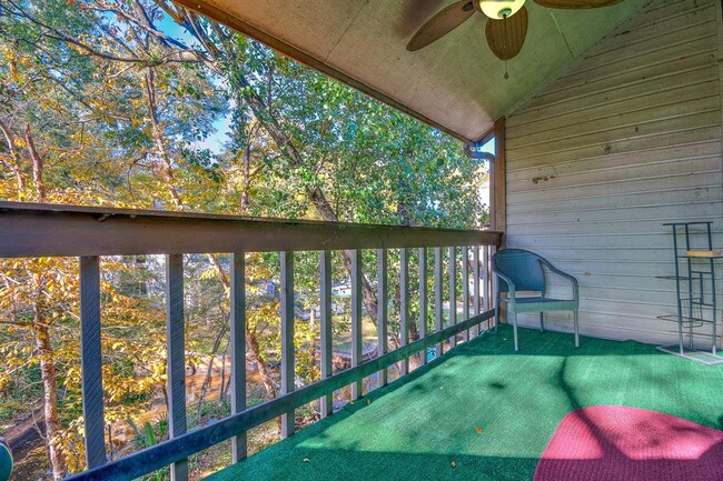 Building Photo - 3900 Aspen Dr