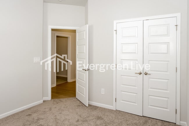 Building Photo - 156 Fenwick Pl