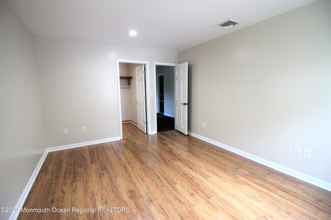 Building Photo - 233 Keller St