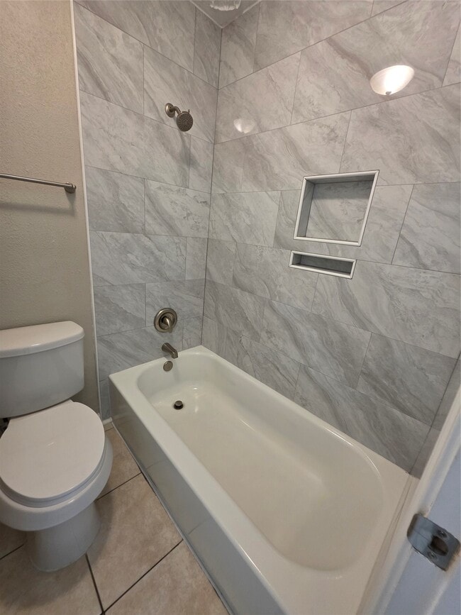 Building Photo - 406 Capehill Dr