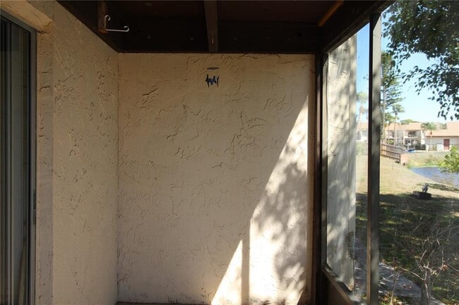 Building Photo - 2628 Hidden Lake Dr N