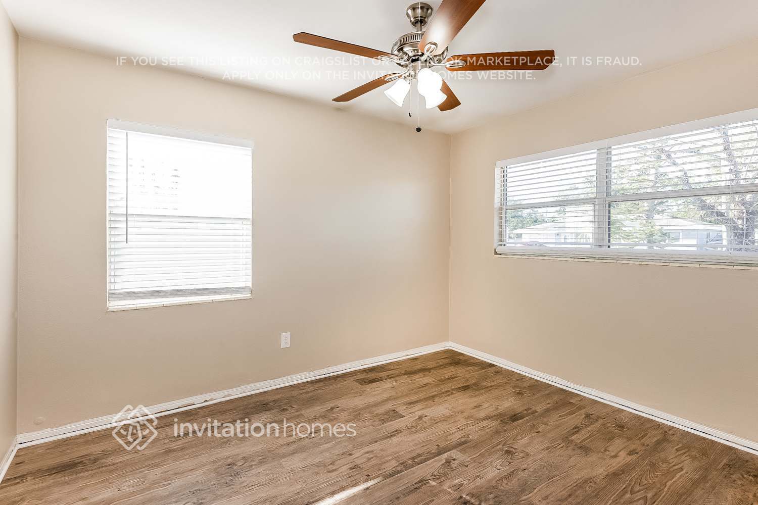 Building Photo - 1713 Roslyn Ave