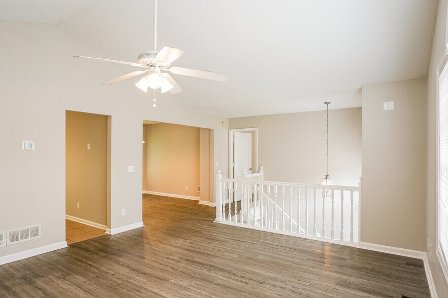 Building Photo - 2973 Rolling Ln