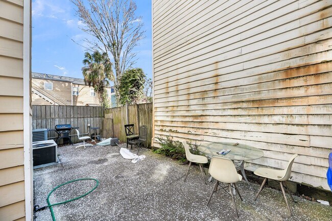 Building Photo - $500.00 OFF FIRST MONTHS MOVE IN SPECIAL W...