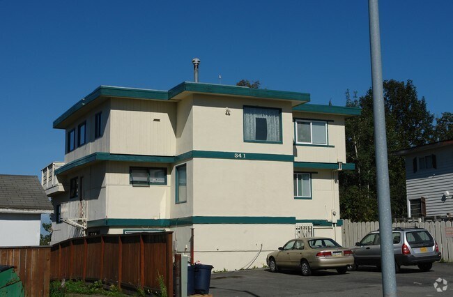 Primary Photo - 341 E 2nd Ct