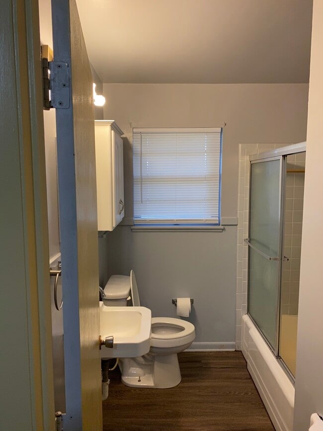 Building Photo - 2410 Martha Cir