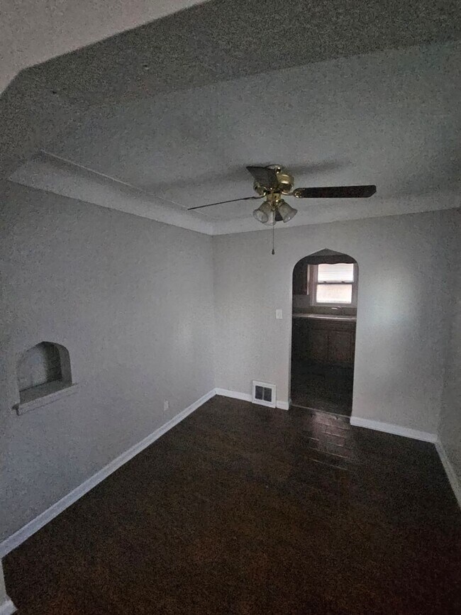 Building Photo - 4239 Asbury Dr