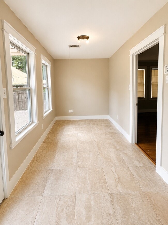 Building Photo - 5707 Delfren Ln