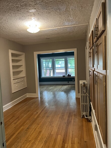 Dinning room, looking into living room - 1314 Williamson St
