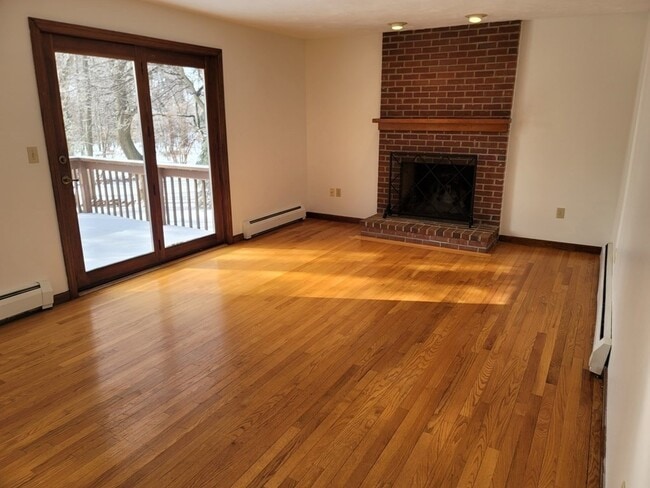 Building Photo - 23 Tattan Farm Rd