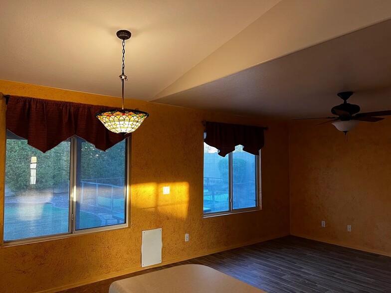 Building Photo - 4654 S Louie Lamour Dr