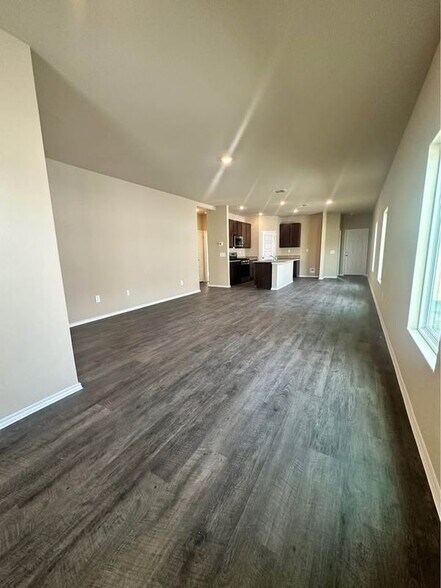 Building Photo - 2019 Marshall Mnrs