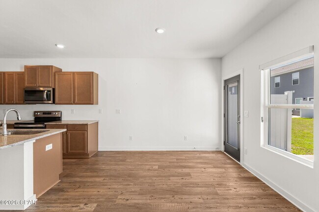 Building Photo - 409 N Gay Ave