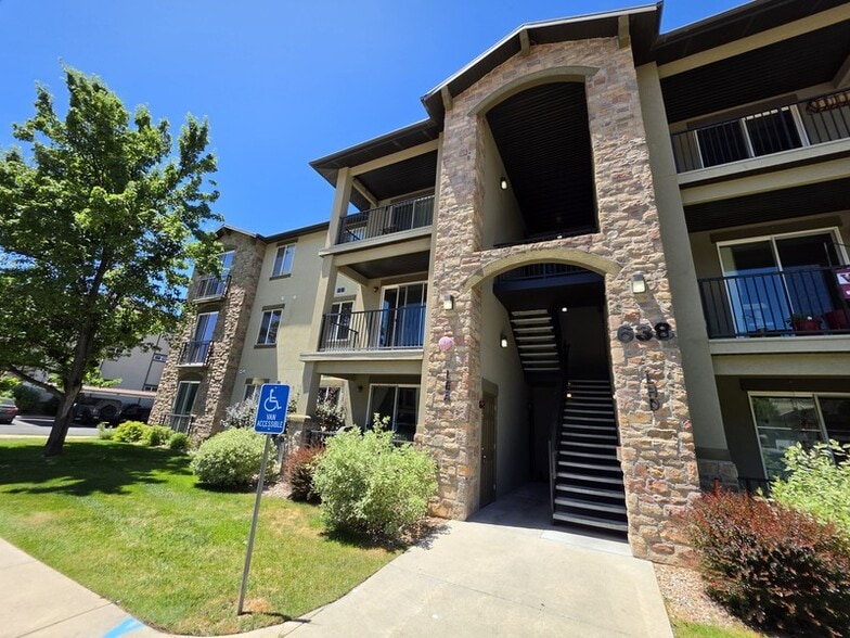 Building Photo - 638 N 400 W