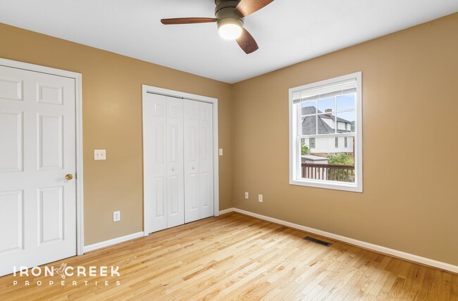 Building Photo - Charming Three-Bedroom Home with Solar Pow...