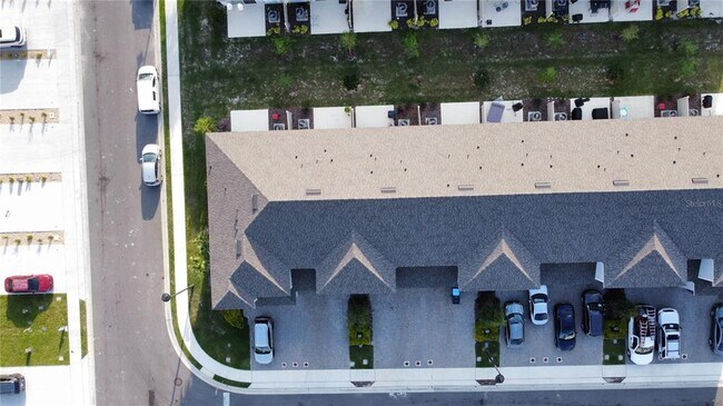 Building Photo - 2906 Canary Ave