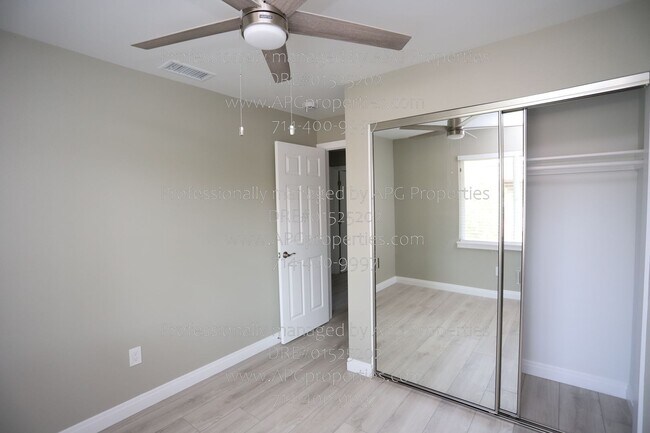 Building Photo - 1409 N Roundtree Ln