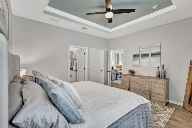 Building Photo - 17032 Harvest Moon Way