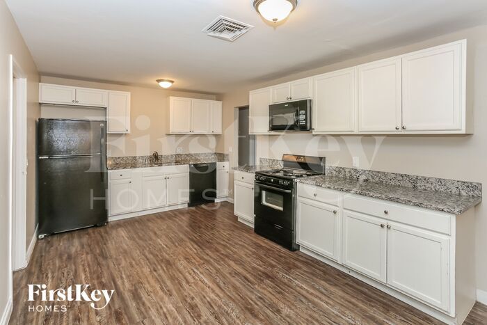 Building Photo - 6309 Molino St